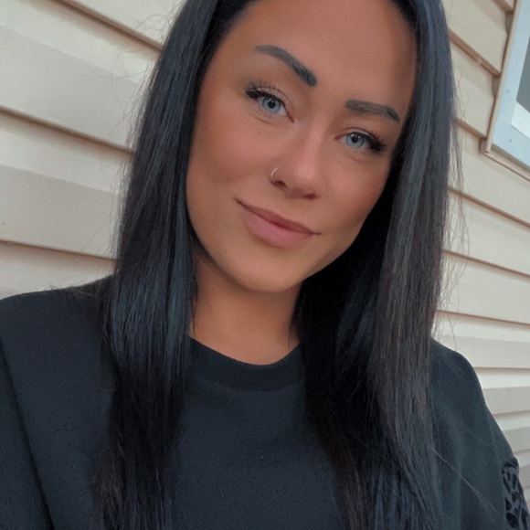 •Meet Your Posher• - Picture 1 of 4